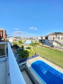 Casa de Condomínio com 4 Quartos à venda, 369m² no Laranjal, Pelotas