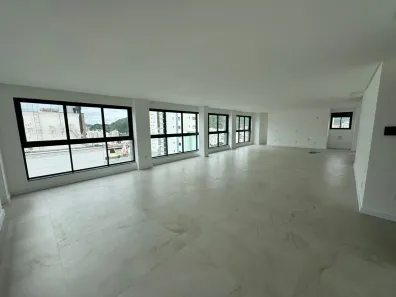 Cobertura com 4 Quartos à venda, 230m² no Centro, Balneário Camboriú