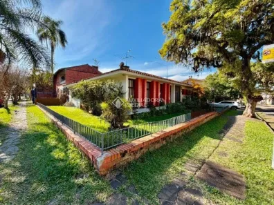 Casa com 4 Quartos para alugar, 252m² no Jardim Lindóia, Porto Alegre