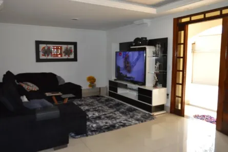 Casa com 5 Quartos à venda, 300m² no Três Barras, Contagem