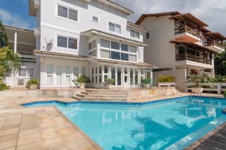Casa de Condomínio com 4 Quartos à venda, 600m² no Badu, Niterói