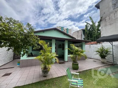 Casa com 2 Quartos para alugar, 166m² no Centro, Caraguatatuba