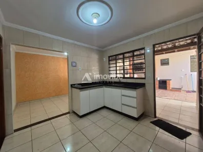 Casa com 4 Quartos à venda, 211m² no Antônio Zanaga, Americana