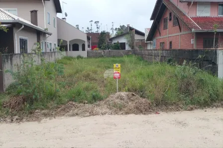 Lote/Terreno à venda, 336m² no Barra do Saí, Itapoá