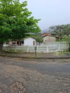 Casa com 2 Quartos para alugar, 80m² no Peró, Cabo Frio