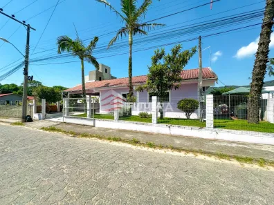 Casa com 2 Quartos à venda, 260m² no Bombas, Bombinhas