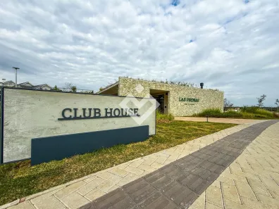 Lote/Terreno à venda, 300m² no Tomazetti, Santa Maria