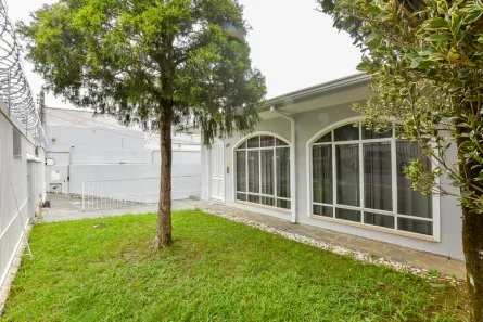 Casa com 3 Quartos à venda, 223m² no Guabirotuba, Curitiba