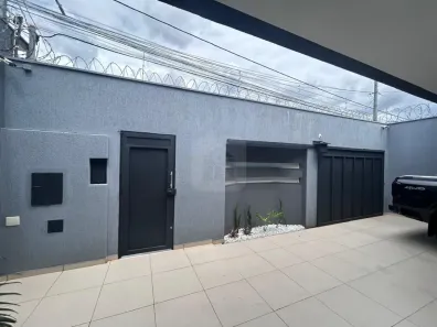 Casa com 3 Quartos à venda, 150m² no Alto Umuarama, Uberlândia