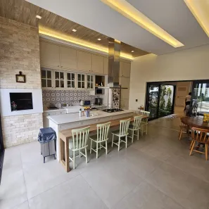 Casa de Condomínio com 2 Quartos para alugar, 231m² no Ribeirão do Lipa, Cuiabá