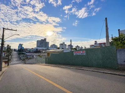 Lote/Terreno à venda, 360m² no Capoeiras, Florianópolis