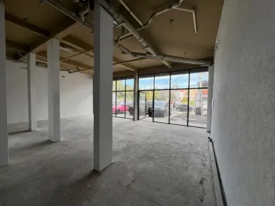 Ponto Comercial para alugar, 117m² no Chácara das Pedras, Porto Alegre