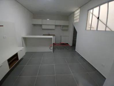 Casa com 2 Quartos para alugar, 50m² no Vila Ayrosa, São Paulo