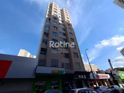 Apartamento com 3 Quartos para alugar, 78m² no Centro, Uberlândia
