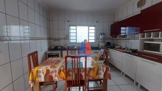 Casa com 3 Quartos à venda, 140m² no Jardim dos Lírios, Americana