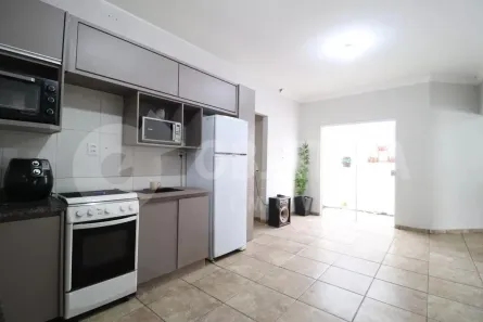 Casa com 3 Quartos para alugar, 125m² no Carajás, Uberlândia