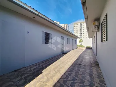 Casa com 1 Quarto para alugar, 19m² no Nossa Senhora de Lourdes, Santa Maria