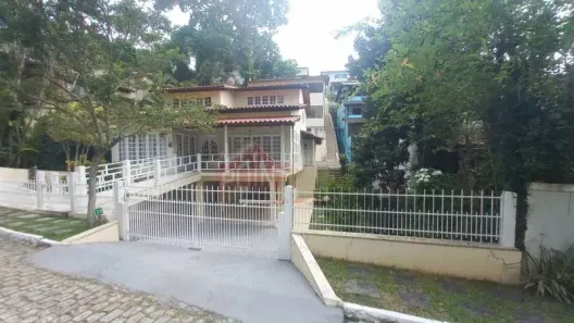 Casa de Condomínio com 4 Quartos à venda, 500m² no Badu, Niterói