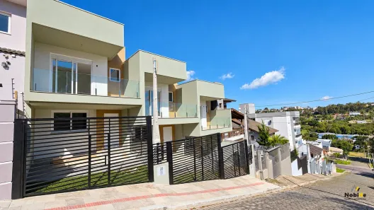 Sobrado com 3 Quartos à venda, 155m² no Vinhedos, Caxias do Sul