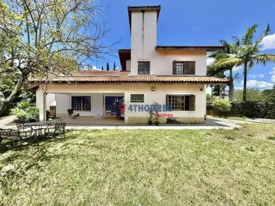 Casa de Condomínio com 3 Quartos à venda, 255m² no Jardim Ana Estela, Carapicuíba