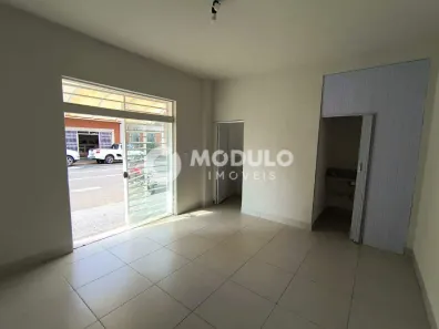 Ponto Comercial para alugar, 60m² no Osvaldo Rezende, Uberlândia