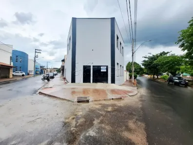 Galpão/Depósito/Armazém para alugar, 180m² no Vila Claudia, Cravinhos