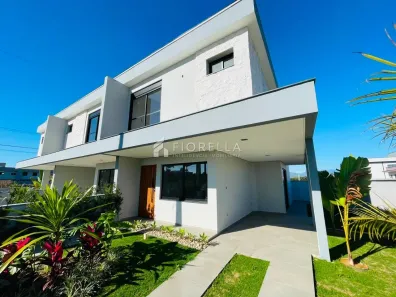 Sobrado com 3 Quartos à venda, 135m² no Sertão do Maruim, São José