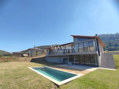 Casa com 3 Quartos à venda, 270m² no Pedro do Rio, Petrópolis