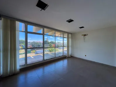 Sala Comercial para alugar, 87m² no Zona Industrial, Brasília