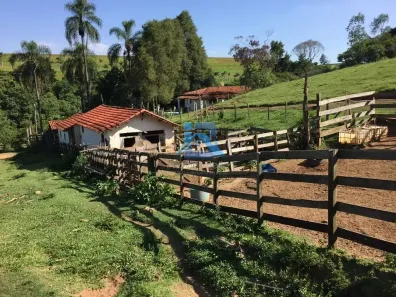 Fazenda/Sítio com 4 Quartos à venda, 200m² no Bairro Tapera Grande, Itatiba
