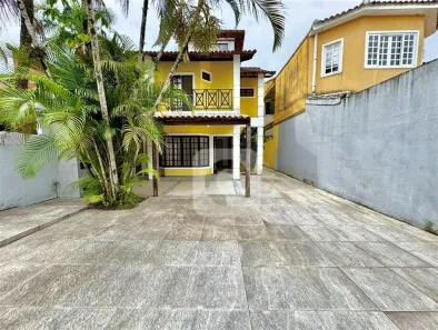 Sobrado com 4 Quartos à venda, 120m² no Vargem Grande, Rio de Janeiro