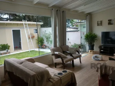 Casa com 2 Quartos à venda, 155m² no Jardim Europa, Porto Alegre