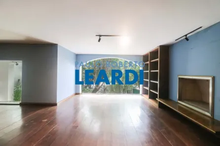 Casa com 4 Quartos à venda, 679m² no Jardim Everest, São Paulo