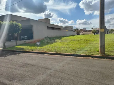 Lote/Terreno à venda, 225m² no , Ipiguá