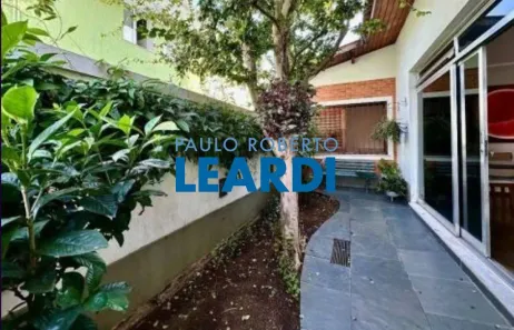 Sobrado com 3 Quartos à venda, 320m² no Vila Ipojuca, São Paulo