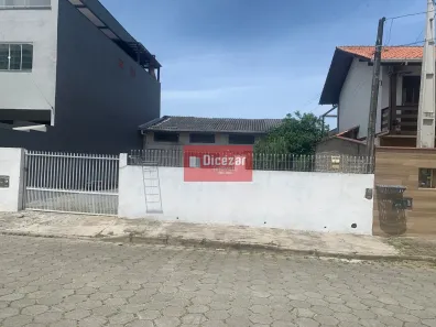 Lote/Terreno à venda, 90m² no Centro, Penha