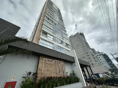 Apartamento com 3 Quartos para alugar, 200m² no Centro, Balneário Piçarras