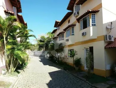 Casa de Condomínio com 5 Quartos à venda, 174m² no Maria Paula, Niterói