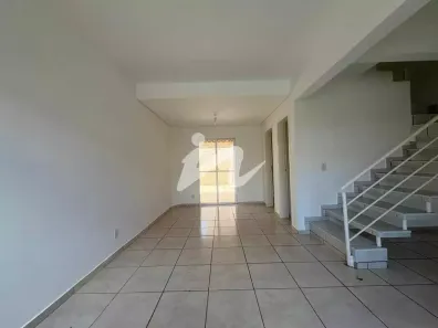 Casa de Condomínio com 3 Quartos para alugar, 140m² no Morada da Colina, Uberlândia