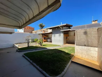 Casa com 3 Quartos à venda, 178m² no Santa Marta, Uberaba