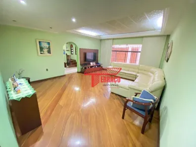 Sobrado com 3 Quartos à venda, 255m² no Jardim do Estádio, Santo André
