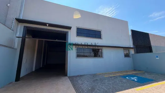 Galpão/Depósito/Armazém para alugar, 313m² no Parque Residencial Aeroporto, Maringá