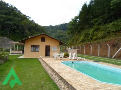 Fazenda/Sítio com 4 Quartos à venda, 146m² no Santa Terezinha, Gaspar