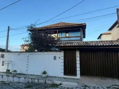 Casa de Condomínio com 4 Quartos à venda, 180m² no Ogiva, Cabo Frio