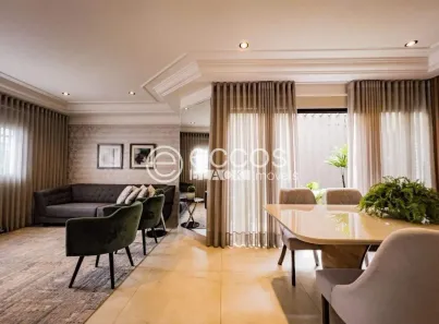 Casa com 3 Quartos à venda, 170m² no Jardim Karaíba, Uberlândia