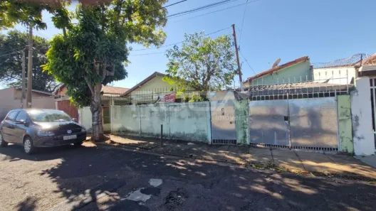Casa com 2 Quartos à venda, 158m² no Chácara Parque Club, São Carlos