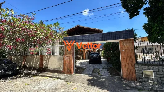 Casa com 6 Quartos à venda, 272m² no Cidade dos Funcionários, Fortaleza
