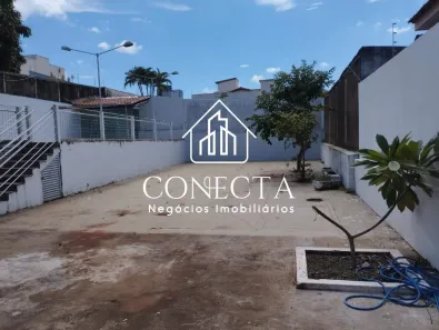 Casa com 8 Quartos para alugar, 311m² no Osvaldo Rezende, Uberlândia