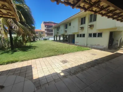 Casa com 5 Quartos para alugar, 550m² no Imbetiba, Macaé
