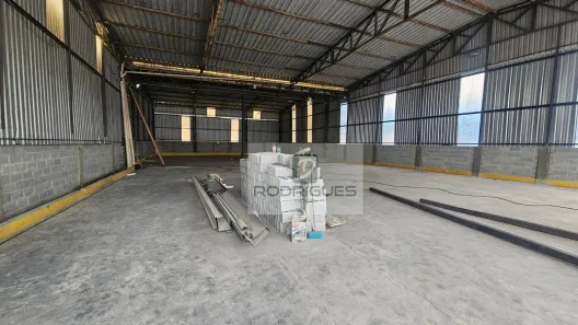 Galpão/Depósito/Armazém para alugar, 1300m² no Batistini, São Bernardo do Campo